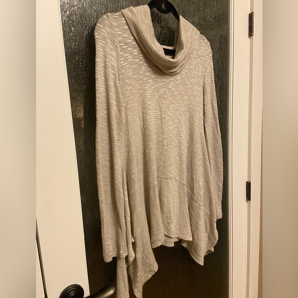 DKNY Turtleneck Sweater Top
